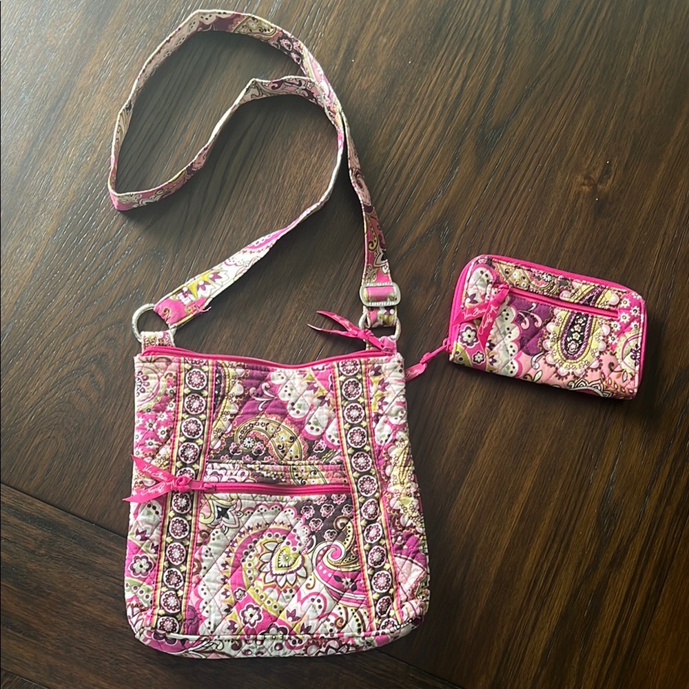 Vera Bradley Pink Paisley Hipster Crossbody Bag and Wallet Set